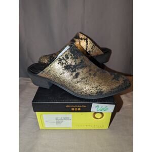 Very Volatile Woman’s Size 7 Black Gold Leather Mule Booties Brand New In Box